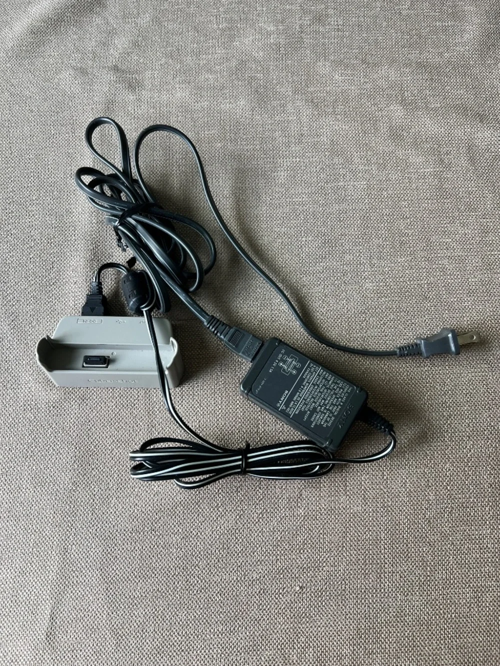 Sony Cyber-shot DSC-T1  5 MP Underwater Camera with Marine Pack Housing